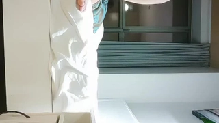 娇妻 雪白 呻吟-美女学生妹子是男友的乖母狗，戴着狗炼项圈乖乖让男友无套抽插~