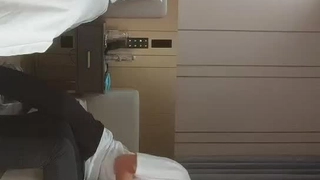 拖鞋家居日韩AV-白皙皮肤呆萌小姐姐！情趣耳朵抓屌吸吮！头套男怼着骚穴猛操，骑乘姿势打桩机，无套内射。
