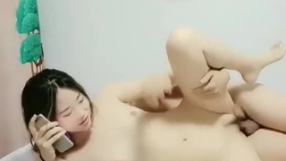 娇妻 雪白 呻吟-美女学生妹子是男友的乖母狗，戴着狗炼项圈乖乖让男友无套抽插~